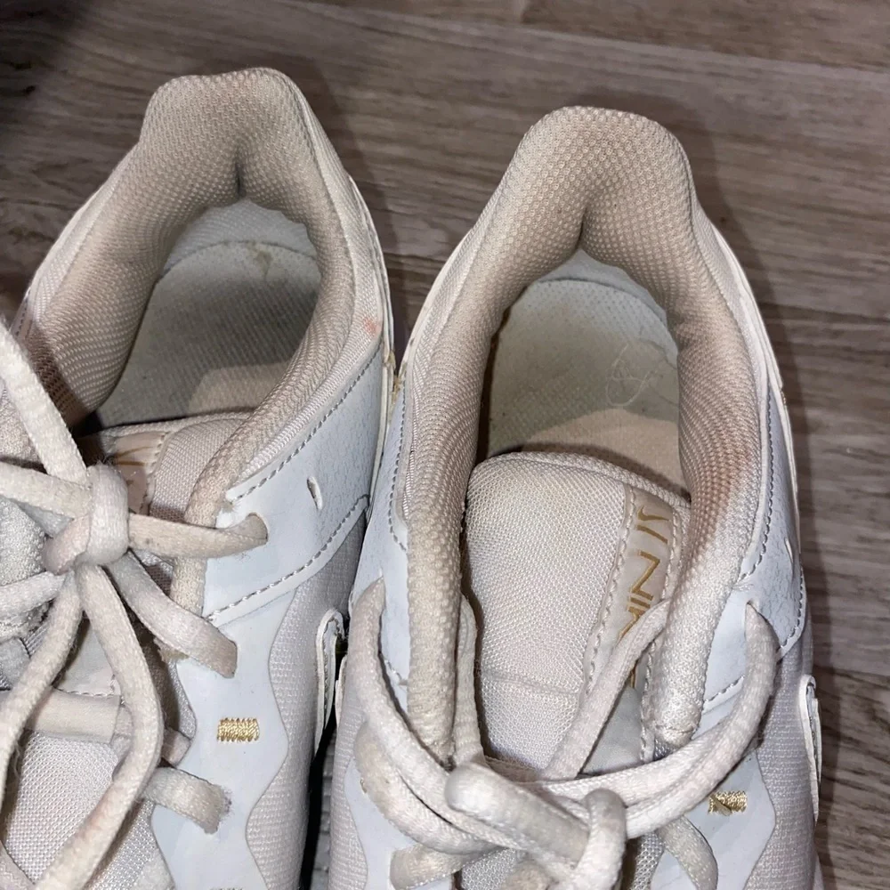 Nike Womens Legend Essential 2 White Gold Running Shoes Sneakers Size 10 - Picture 7 of 12